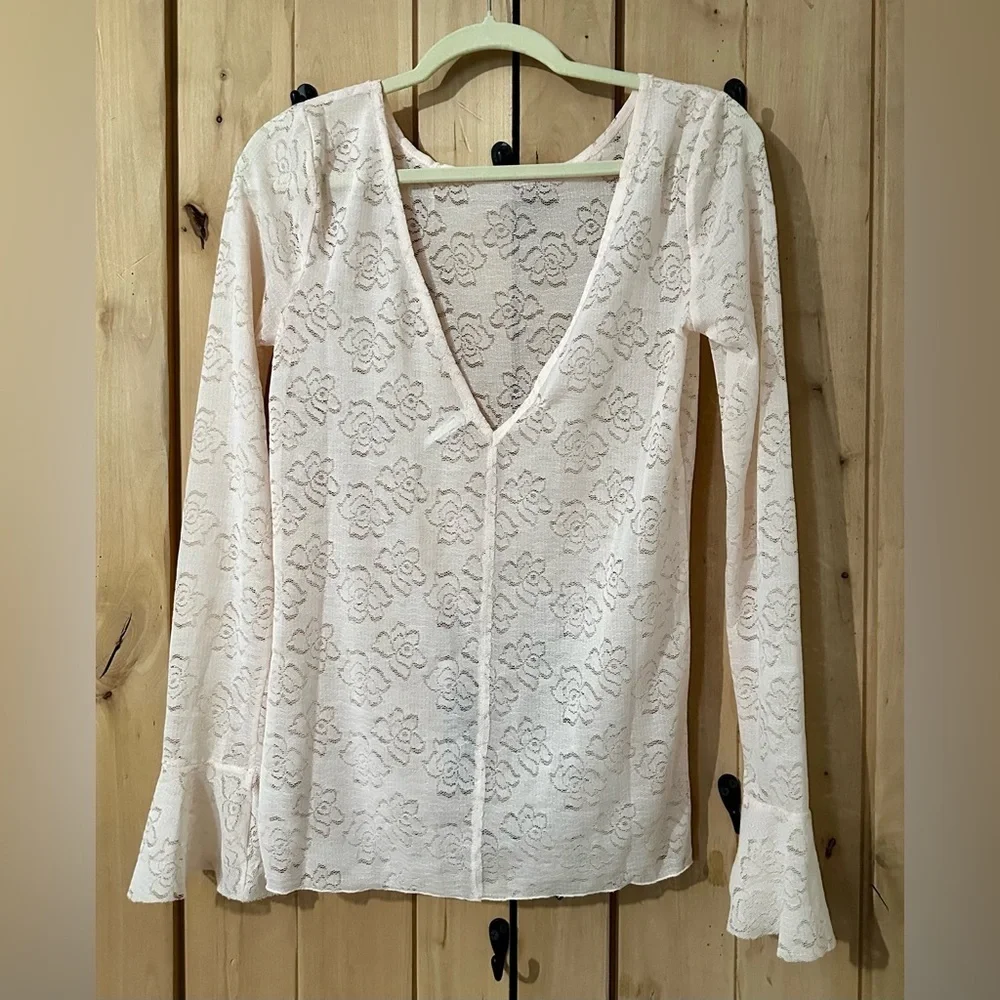 Free People Intimately Peach Lace Reversible Top V-Neck / Round Neck Size M